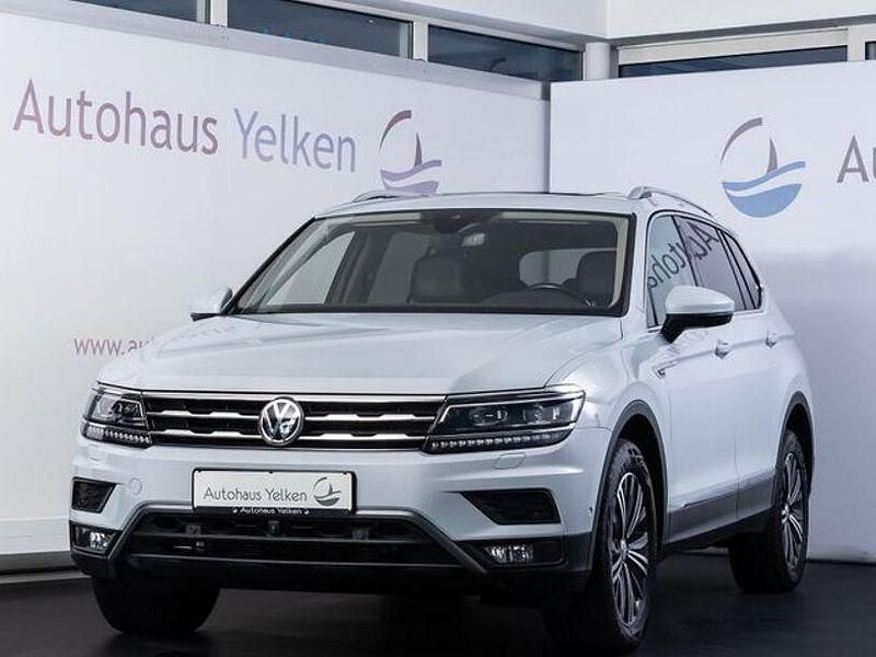 Weiß Gebraucht 2017 VW Tiguan Allspace Highline SUV | 25.990 € (Teuer) - Bild 1/4