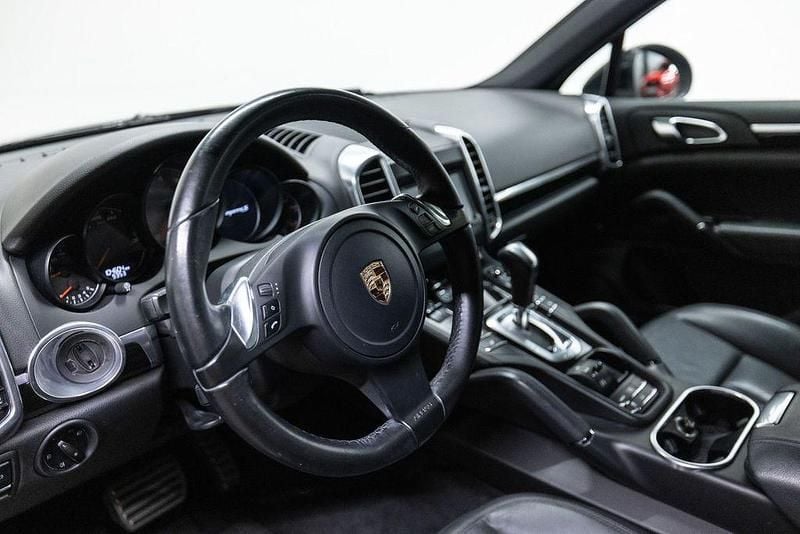 Gebraucht Porsche Cayenne 400 PS (294 kW) 2010 Schwarz SUV