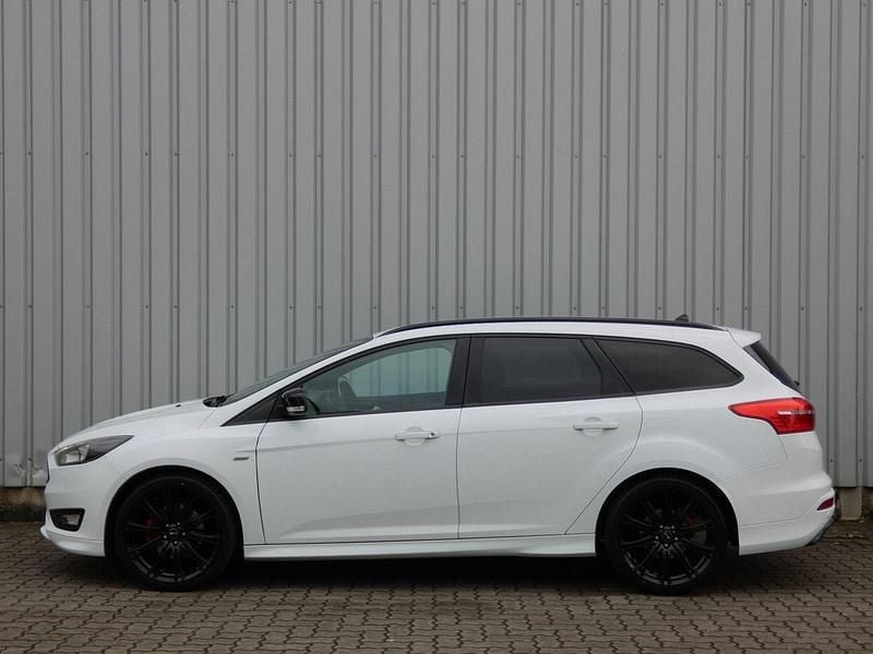 Gebraucht Ford Focus ST-Line 182 PS (133 kW) 2018 Weiß Kombi