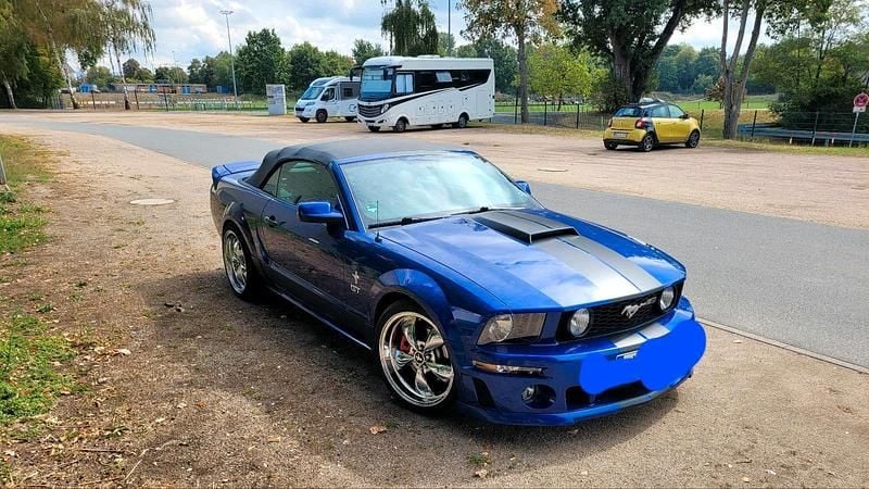 Blau Gebraucht 2005 Ford Mustang Cabrio | 23.000 € - Bild 1/4