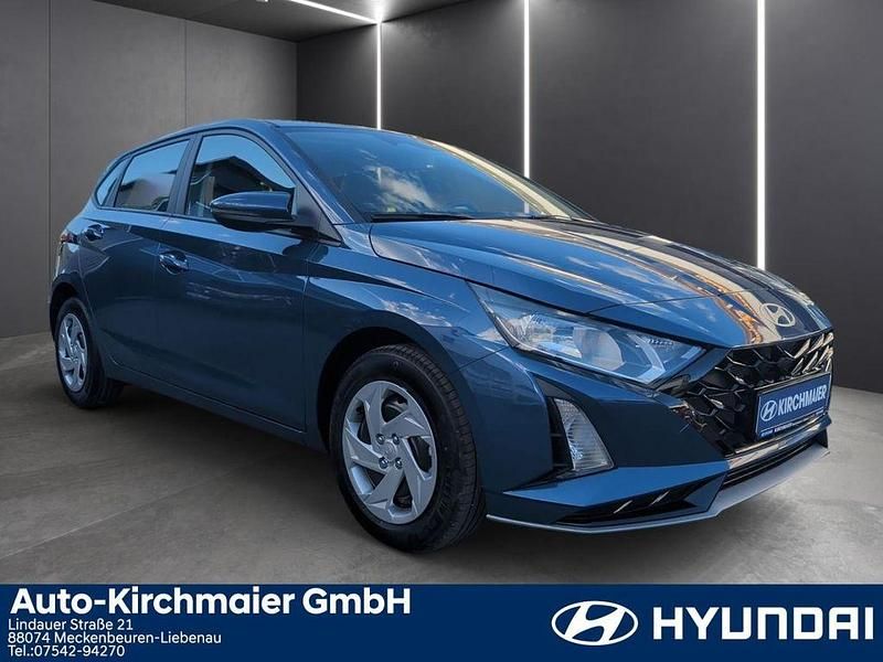 Neu Hyundai i20 90 PS (66 kW) 2026 Blau Kleinwagen
