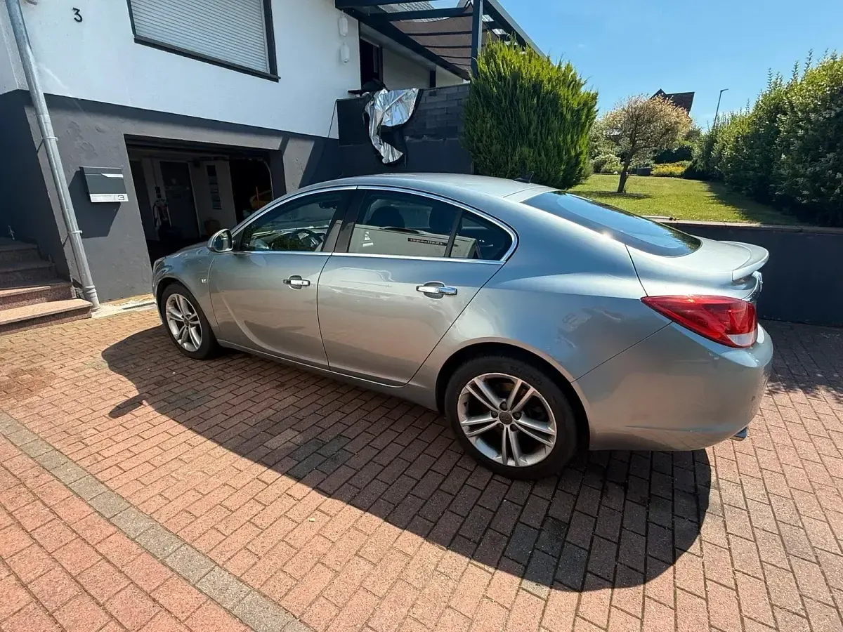 Gebraucht Opel Insignia 179 PS (131 kW) 2010 Grau Limousine