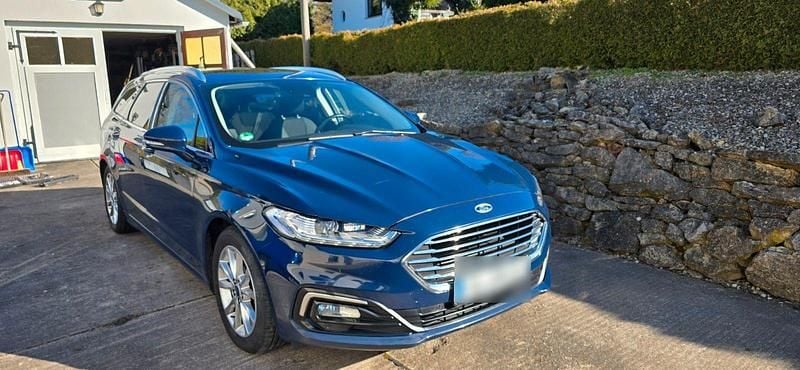 Gebraucht Ford Mondeo Titanium 150 PS (110 kW) 2020 Blau Kombi