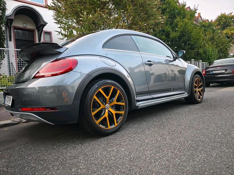 Gebraucht VW Beetle Dune 150 PS (110 kW) 2017 Grau Kleinwagen