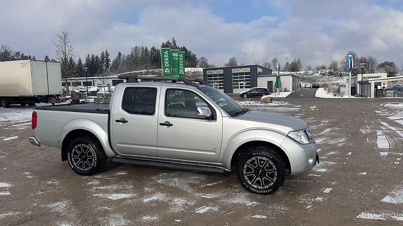 Gebraucht Nissan Navara 231 PS (169 kW) 2015 Silber Abholung