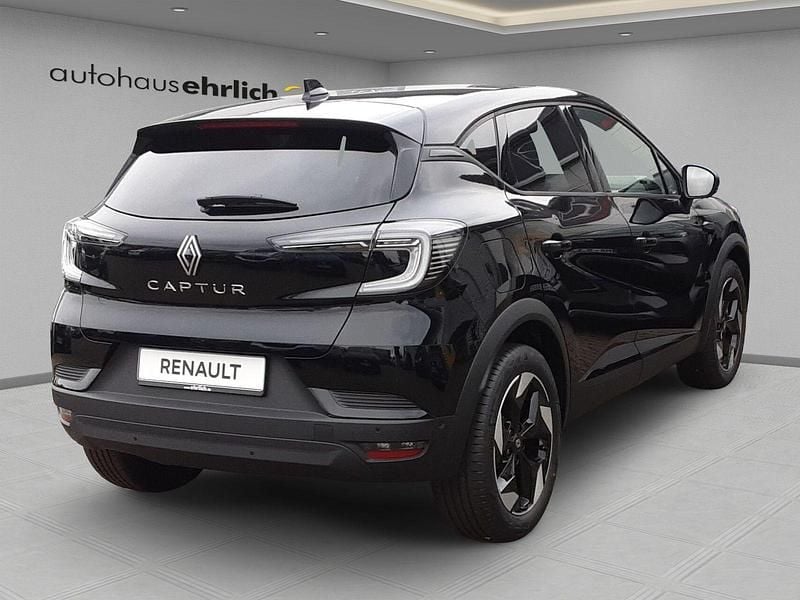 Używany Renault Captur Techno 140 KM (102 kW) 2024 Czarny SUV