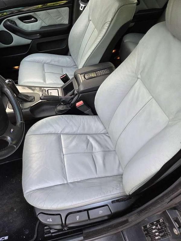 Gebraucht BMW 525 192 PS (141 kW) 2003 Limousine