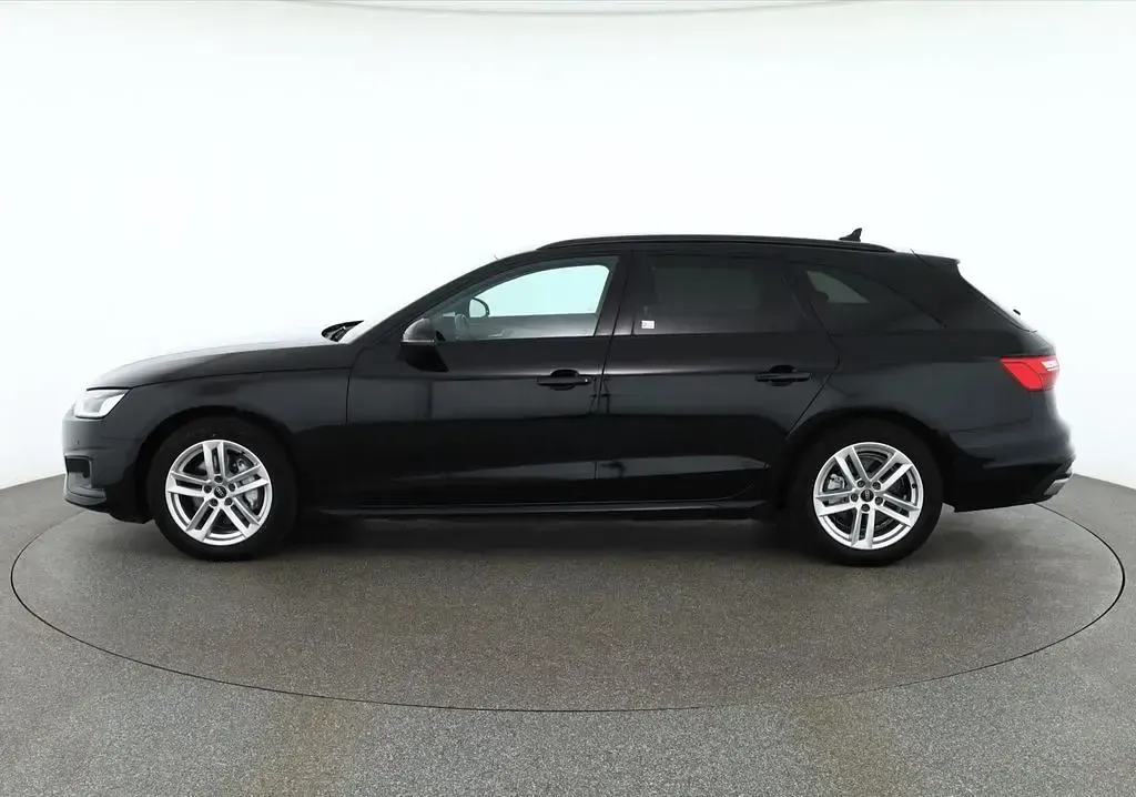 Gebraucht Audi A4 Comfort 204 PS (150 kW) 2023 Schwarz Kombi