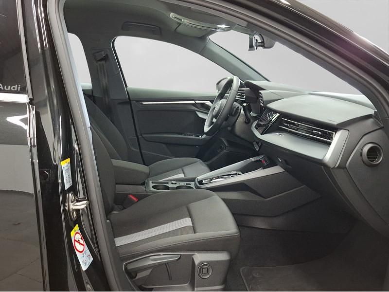 Gebraucht Audi A3 Advanced 150 PS (110 kW) 2025 Schwarz Limousine