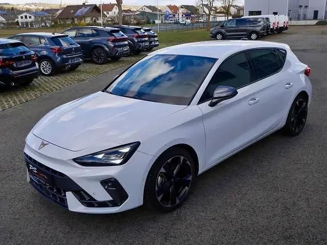 Usata Cupra Leon 150 CV (110 kW) 2025 Bianco Berlina