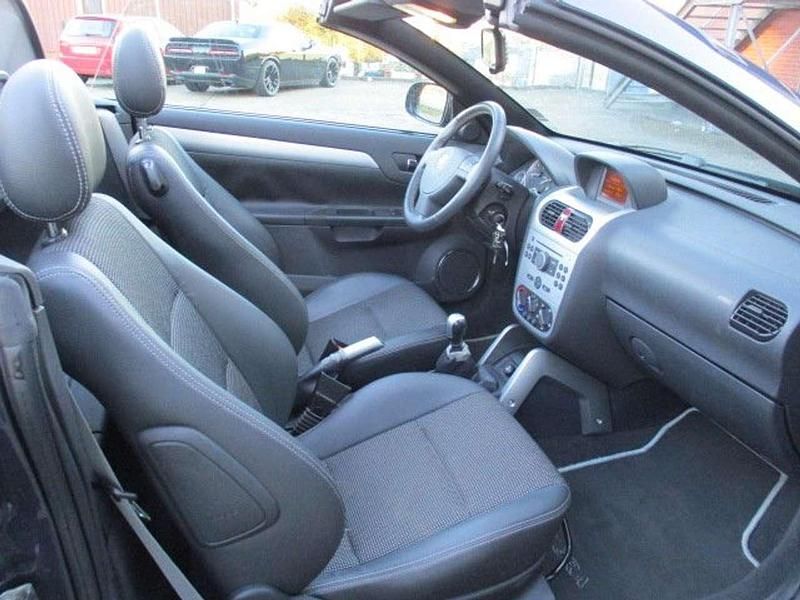 Gebraucht Opel Tigra Enjoy 90 PS (66 kW) 2006 Grau Cabrio