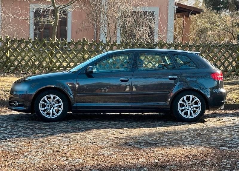 Gebraucht Audi A3 Ambition 125 PS (91 kW) 2012 Grau Kleinwagen