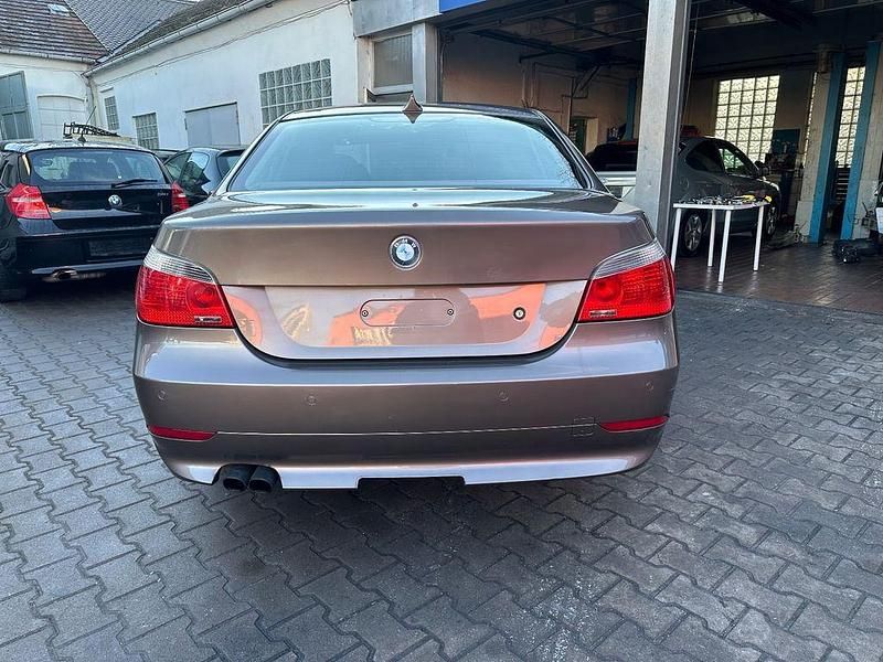 Gebraucht BMW 530 Shadowline 258 PS (189 kW) 2006 Grau Limousine