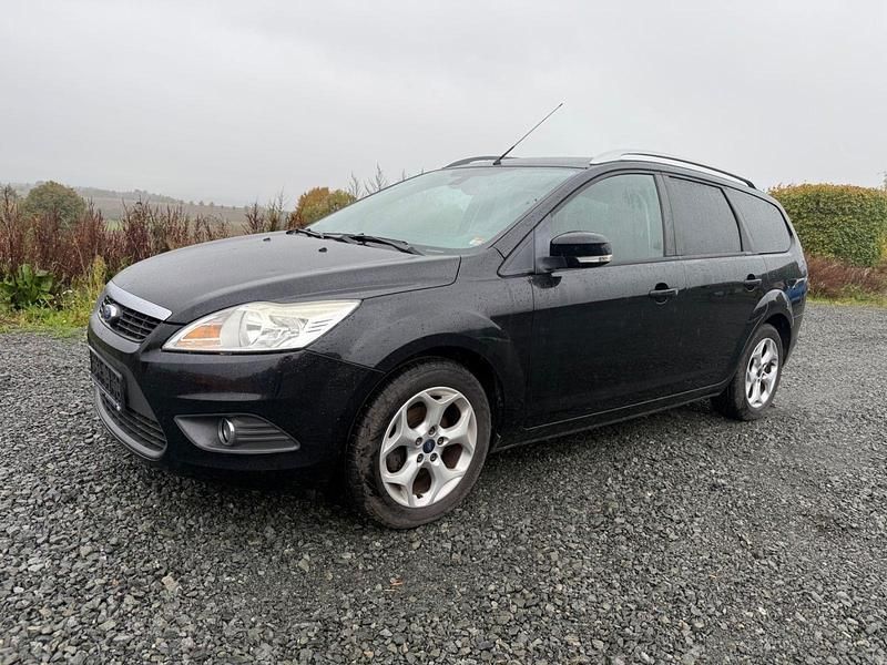 Schwarz Gebraucht 2011 Ford Focus Viva Kombi | 2.499 € (Superpreis) - Bild 1/4