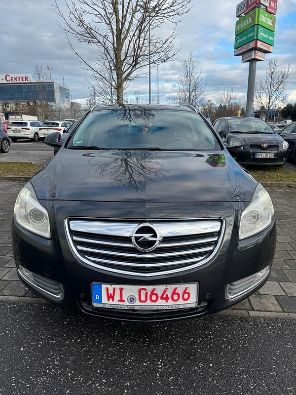 Schwarz Gebraucht 2010 Opel Insignia Kombi | 5.000 € (Fairer Preis) - Bild 1/4
