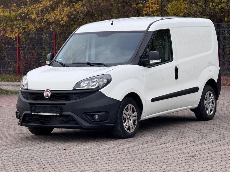 Weiß Gebraucht 2019 Fiat Doblò Van / Kleinbus | 4.900 € (Superpreis) - Bild 1/4