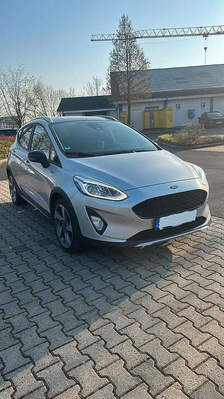 Gebraucht Ford Fiesta Active 101 PS (74 kW) 2019 Silber Kleinwagen