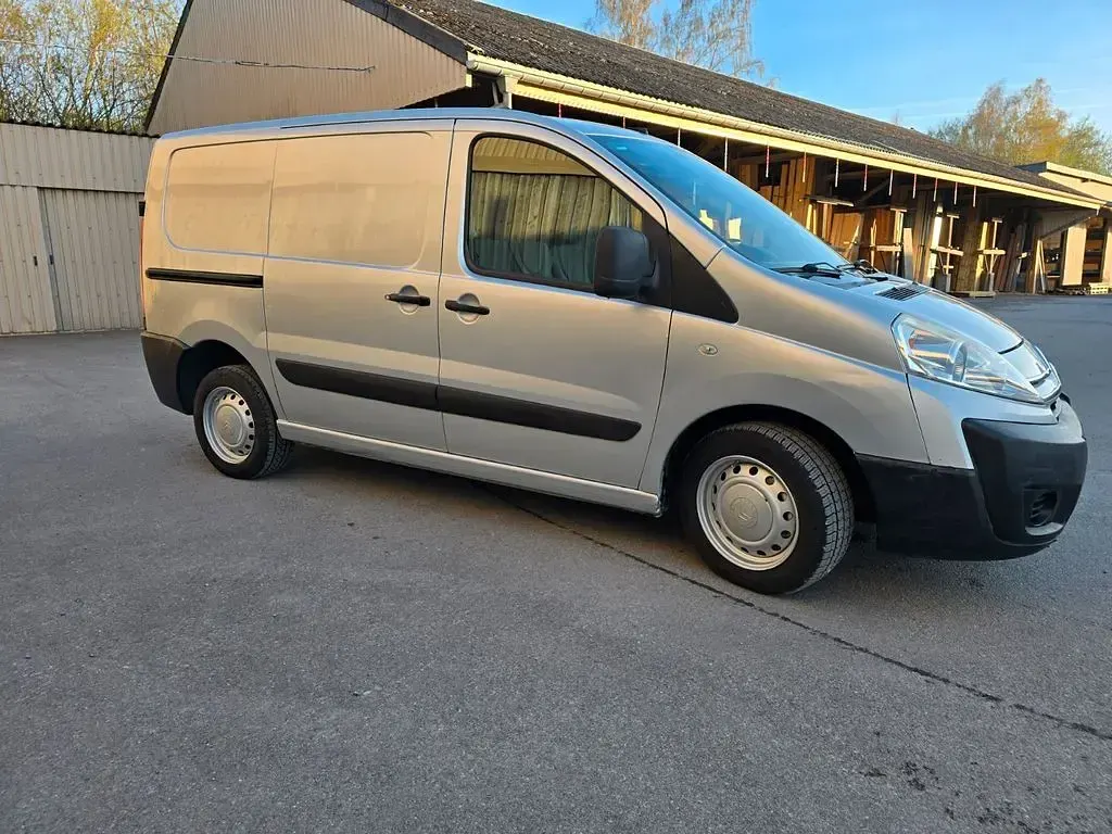 Käytetty Citroën Jumpy 120 HP (88 kW) 2011 Harmaa Tila-auto
