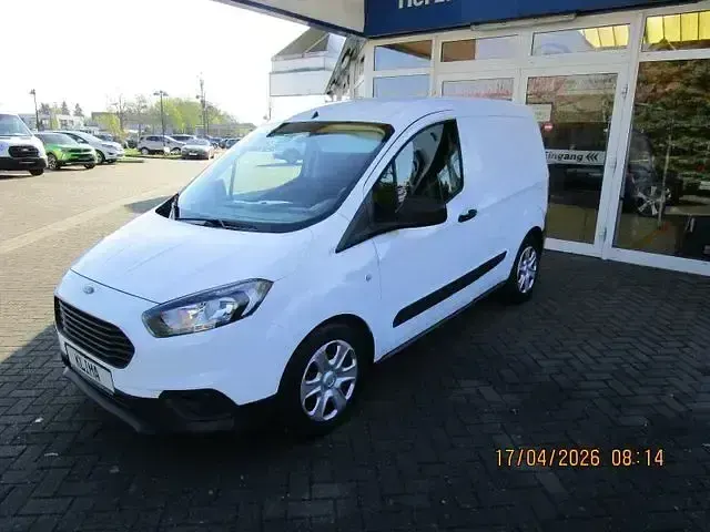 Używany Ford Courier Trend 101 KM (74 kW) 2022 Biały Minivan