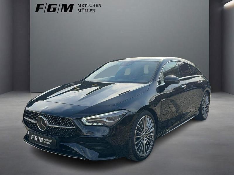 Gebraucht Mercedes CLA200 Shooting Brake AMG line 163 PS (119 kW) 2023 Kosmosschwarz Kombi