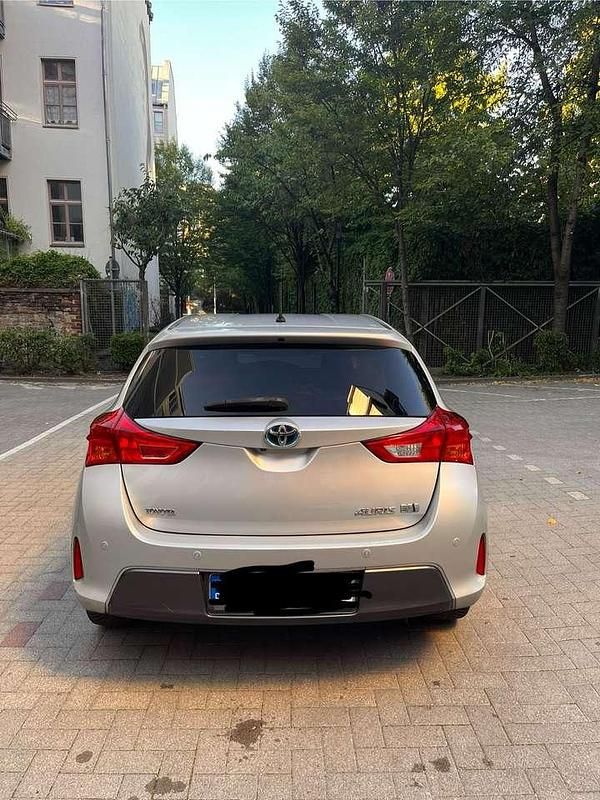 Gebraucht 2013 Toyota Auris Hybrid Life Limousine | 10.750 € (Fairer Preis) - Bild 1/4