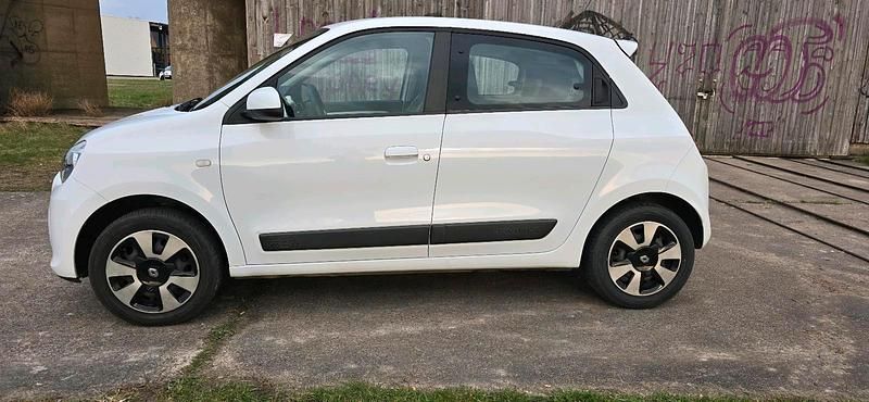 Gebraucht Renault Twingo 71 PS (52 kW) 2016 Weiß Kleinwagen