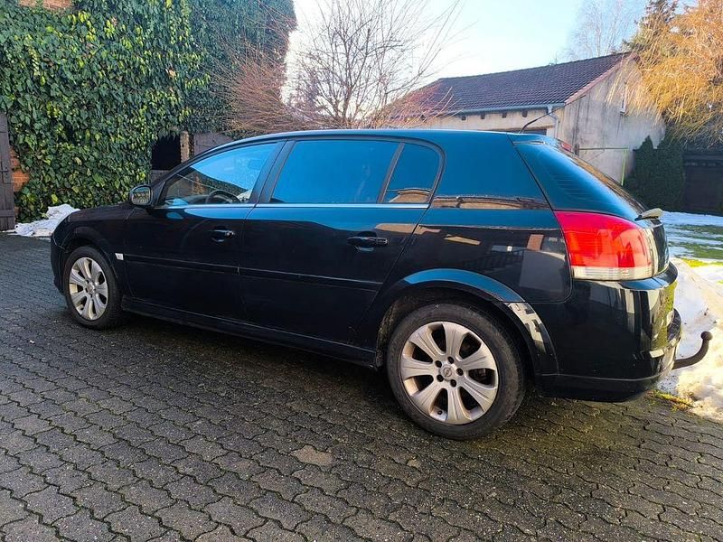 Schwarz Gebraucht 2008 Opel Signum Edition+ Kleinwagen | 2.800 € (Fairer Preis) - Bild 1/4