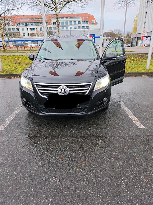 Schwarz Gebraucht 2010 VW Tiguan SUV | 6.000 € (Superpreis) - Bild 1/4