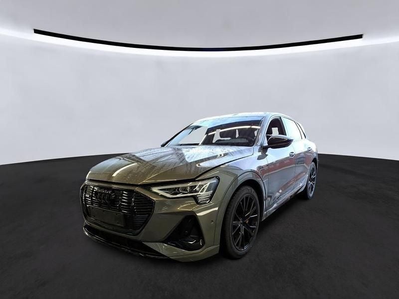 Chronosgrau metallic Gebraucht 2022 Audi e-tron Black Edition SUV | 37.310 € (Fairer Preis) - Bild 1/1
