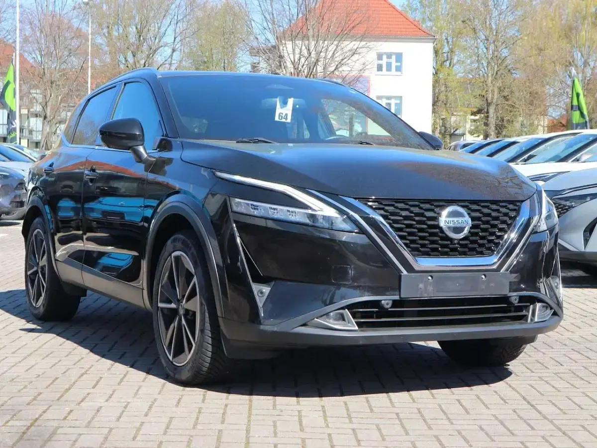 Gebraucht Nissan Qashqai Tekna 158 PS (116 kW) 2022 Black (m) SUV