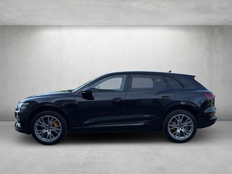 Gebraucht Audi e-tron Advanced Plus 300 kW (408 PS) 2022 Schwarz SUV