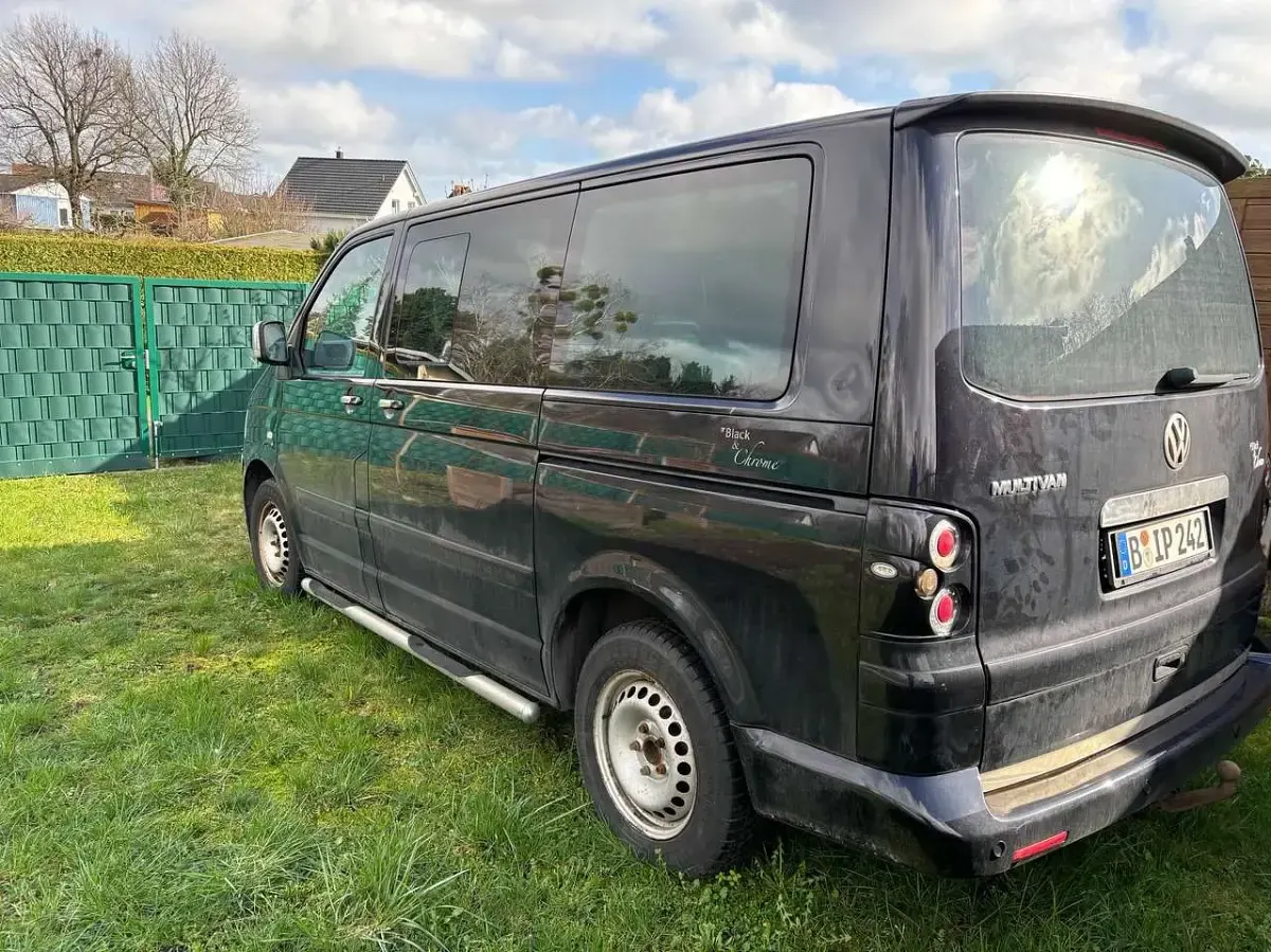 Gebraucht VW Multivan Highline 174 PS (127 kW) 2008 Schwarz Van / Kleinbus
