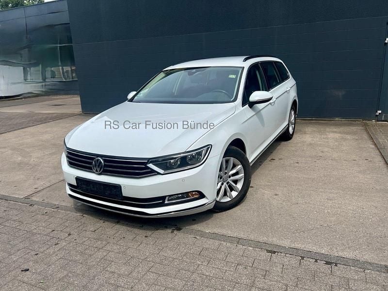 Weiß Gebraucht 2019 VW Passat Kombi | 13.100 € (Guter Preis) - Bild 1/4