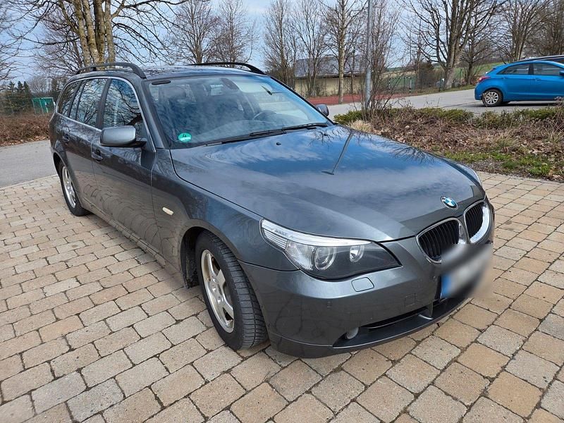 Gebraucht BMW 520 163 PS (119 kW) 2006 Grau Kombi