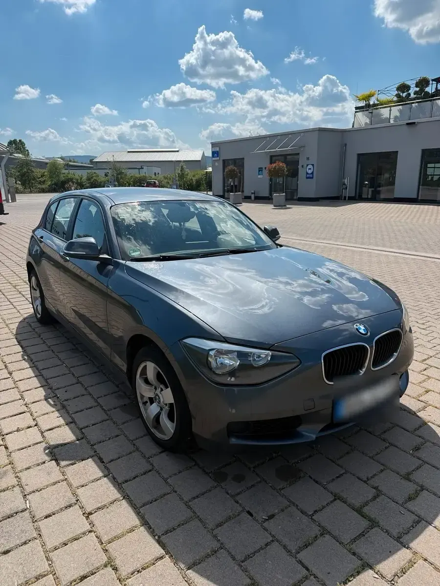Gebraucht BMW 114 102 PS (75 kW) 2014 Grau Kleinwagen