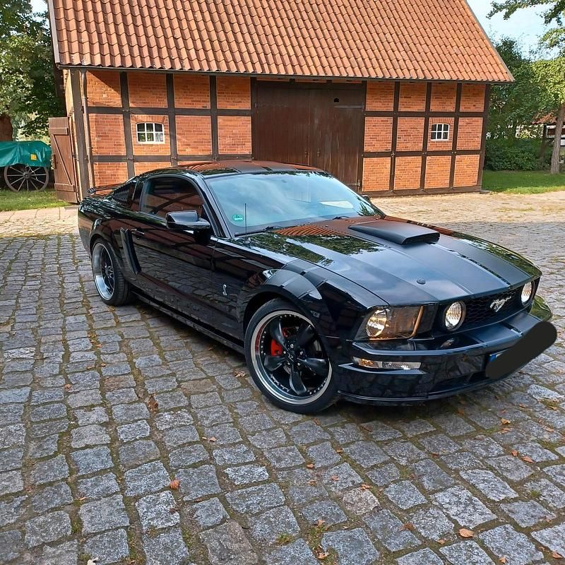 Schwarz Gebraucht 2006 Ford Mustang GT Premium Coupé | 19.999 € (Guter Preis) - Bild 1/4