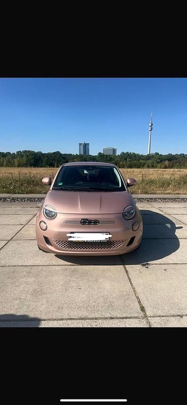 Andere farben Gebraucht 2022 Fiat 500e Kleinwagen | 17.750 € (Guter Preis) - Bild 1/4