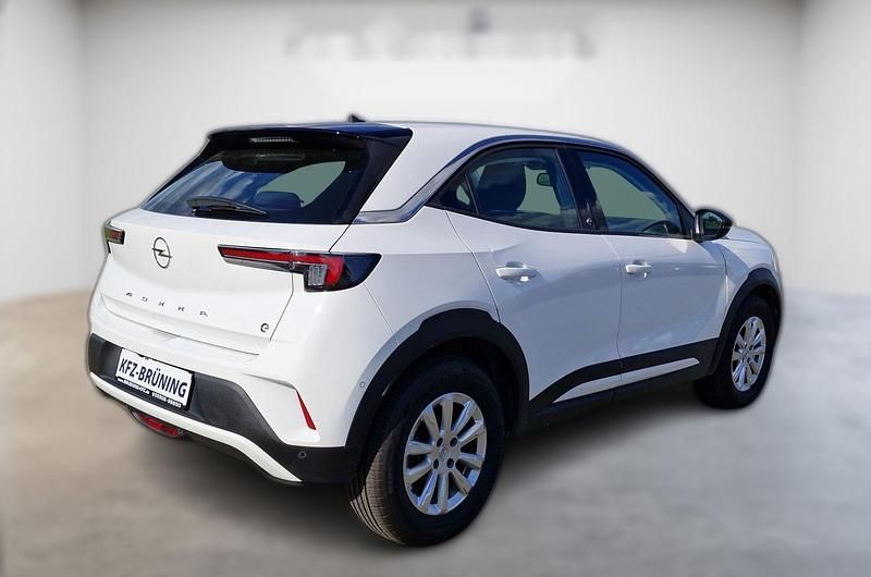 Weiß metallic Gebraucht 2021 Opel Mokka-e Edition SUV | 15.080 € (Guter Preis) - Bild 1/4