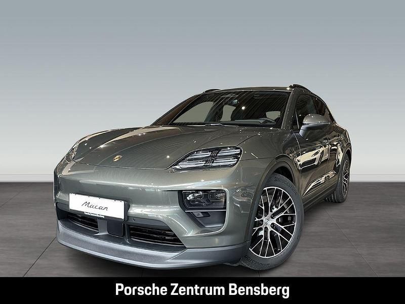 Grün Neu 2025 Porsche Macan 4 Electric SUV | 107.995 € - Bild 1/4