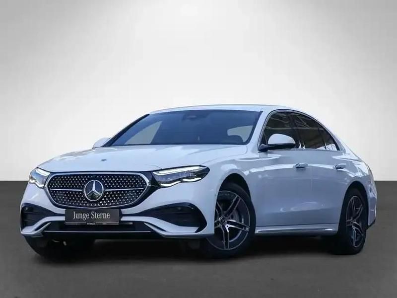 Gebraucht Mercedes E300 AMG 313 PS (230 kW) 2024 Weiss polarweiss Limousine
