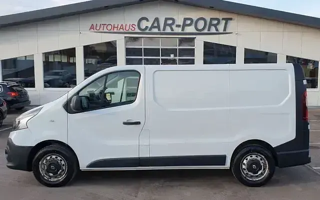 Gebraucht Renault Trafic Komfort 90 PS (66 kW) 2016 Weiß Van / Kleinbus
