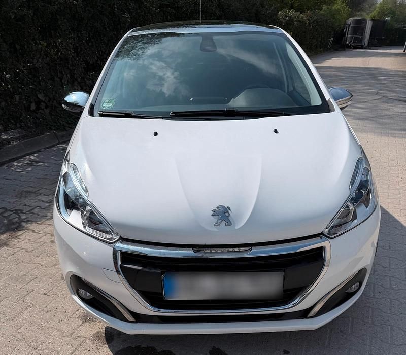 Second-hand Peugeot 208 Style 82 CP (60 kW) 2016 Alb Hatchback