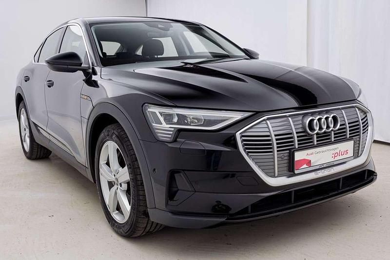 Gebraucht Audi e-tron 230 kW (313 PS) 2022 Brillantschwarz SUV