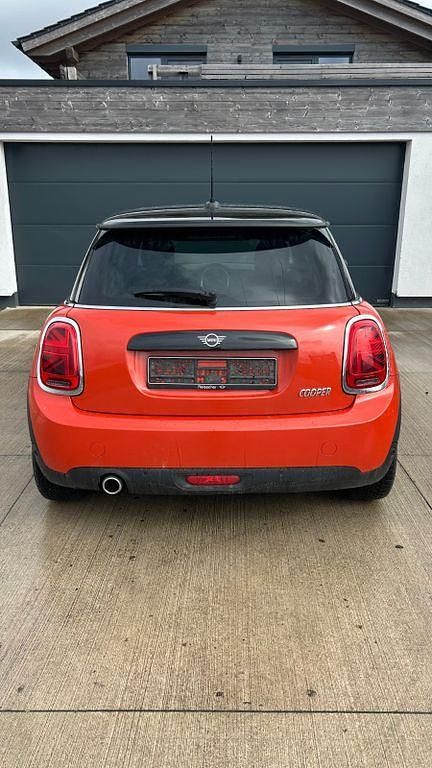 Gebraucht Mini Cooper 136 PS (100 kW) 2019 Orange Kleinwagen