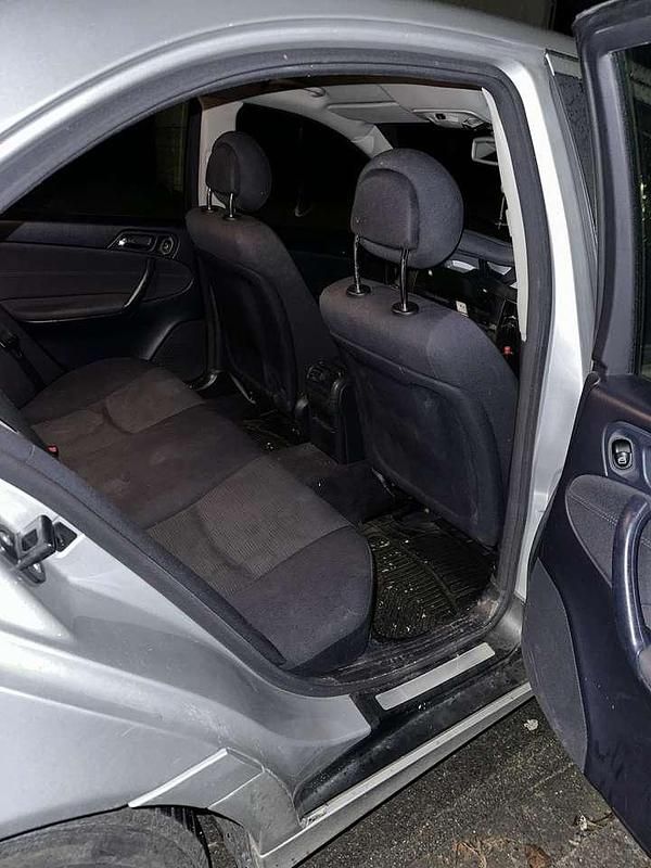 Gebraucht 2004 Mercedes C200 Classic Limousine | 2.200 € (Fairer Preis) - Bild 1/4