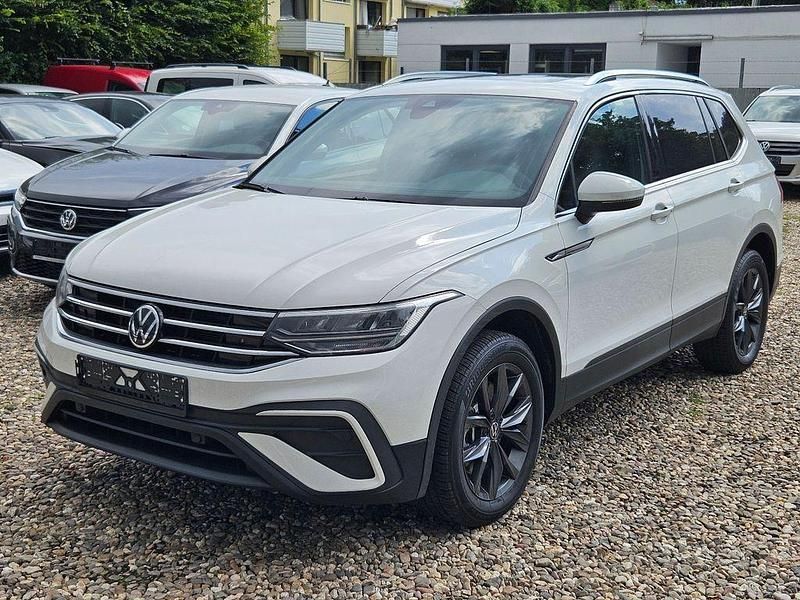 Weiß Gebraucht 2022 VW Tiguan Allspace SUV | 27.500 € (Superpreis) - Bild 1/4