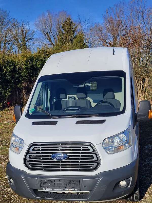 Weiß Gebraucht 2018 Ford Transit Trend Van | 16.999 € (Guter Preis) - Bild 1/4