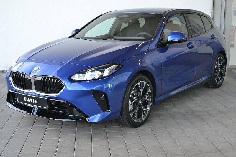 Schwarz uni Neu 2026 BMW 120 Sport Line Kleinwagen | 30.690 € (Superpreis) - Bild 1/4