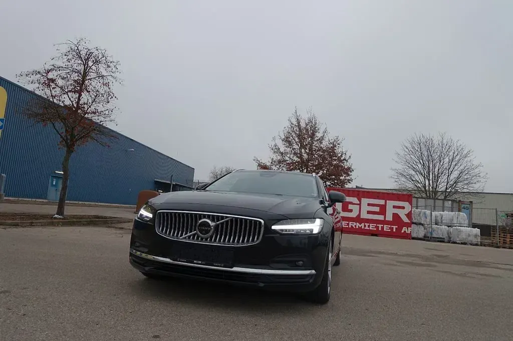 Gebraucht Volvo V90 Plus 197 PS (144 kW) 2022 Schwarz Kombi
