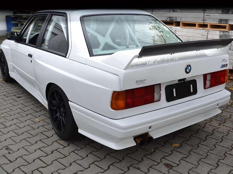 Gebraucht BMW M3 530 PS (389 kW) 1989 Weiß Coupé
